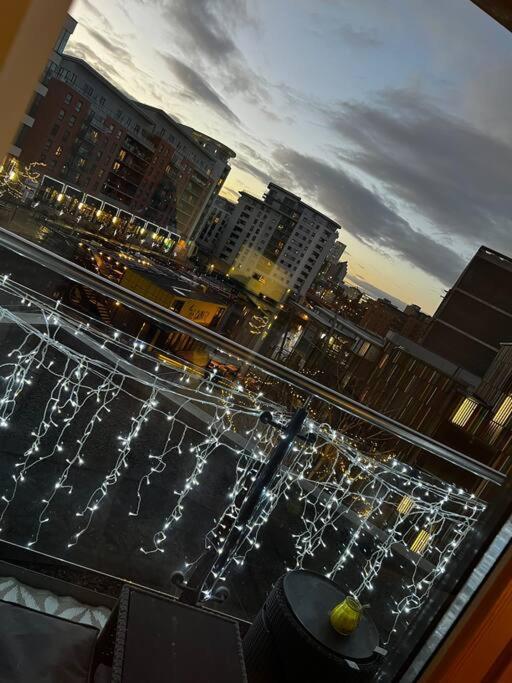Leeds Clarence Dock 2 Bedroom Apt מראה חיצוני תמונה