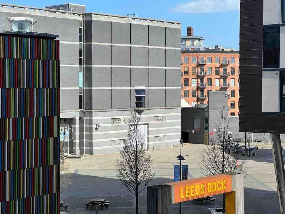 Leeds Clarence Dock 2 Bedroom Apt מראה חיצוני תמונה