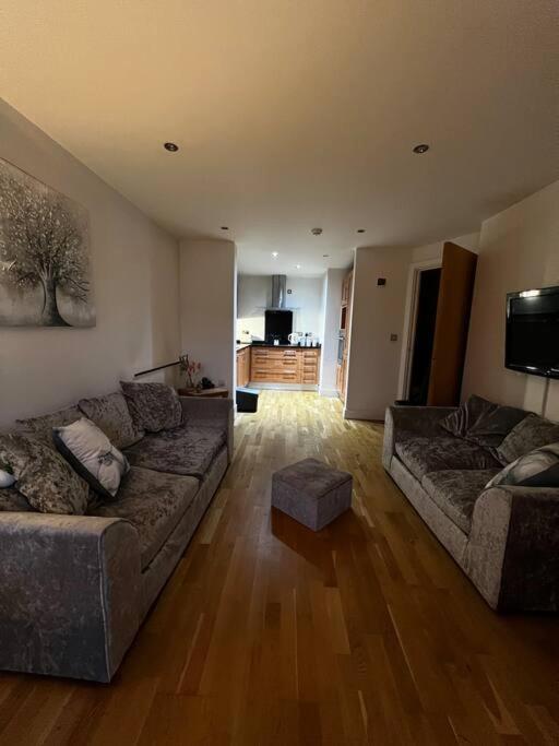 Leeds Clarence Dock 2 Bedroom Apt מראה חיצוני תמונה